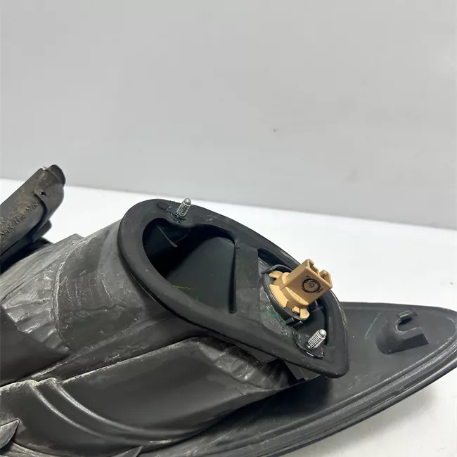 Fanale posteriore parte esterno sinistro