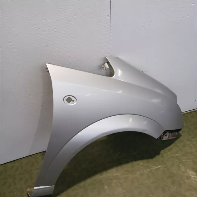 Parafango anteriore destro