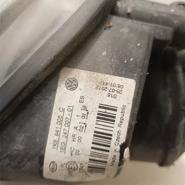 Proiettore destro HELLA cromato