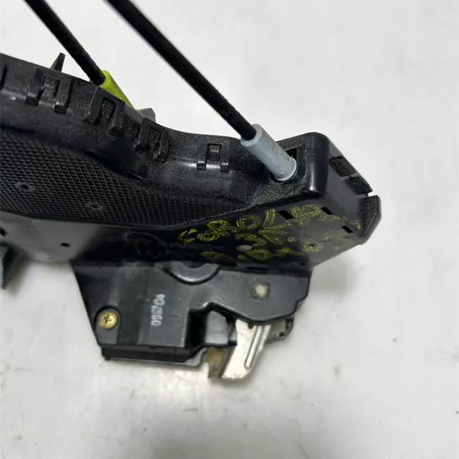 Serratura porta anteriore destra Terra