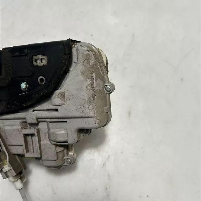 Serratura porta anteriore sinistra