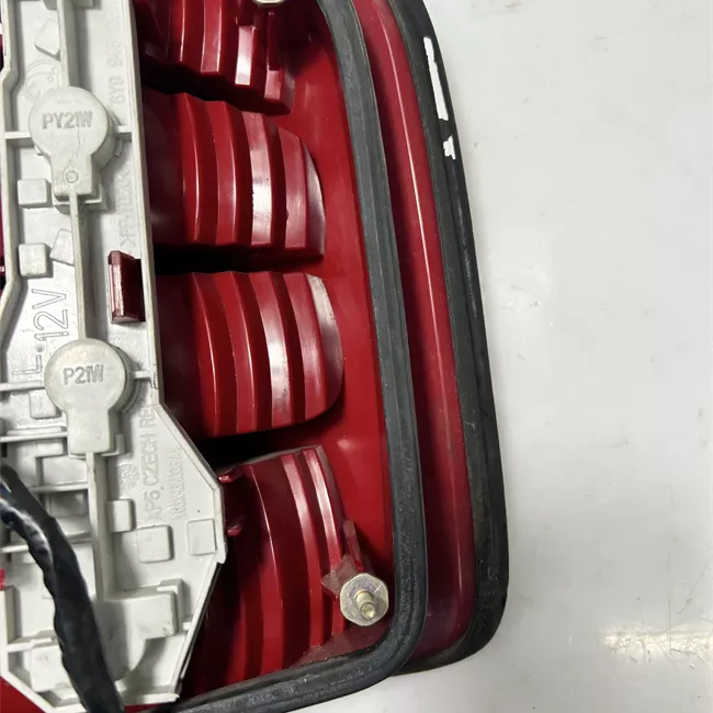 Fanale posteriore sinistro