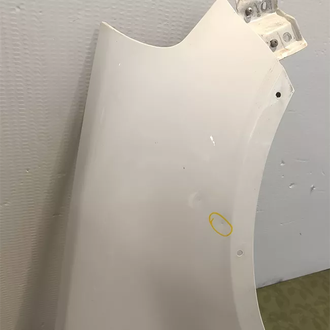 Parafango anteriore destro