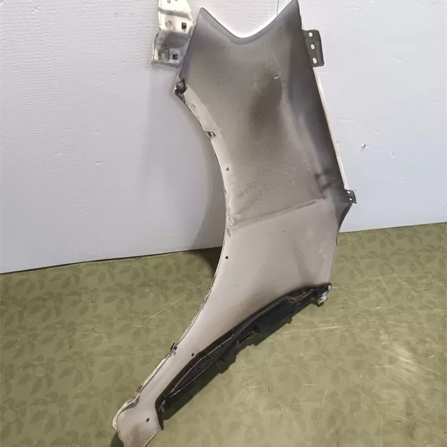 Parafango anteriore destro