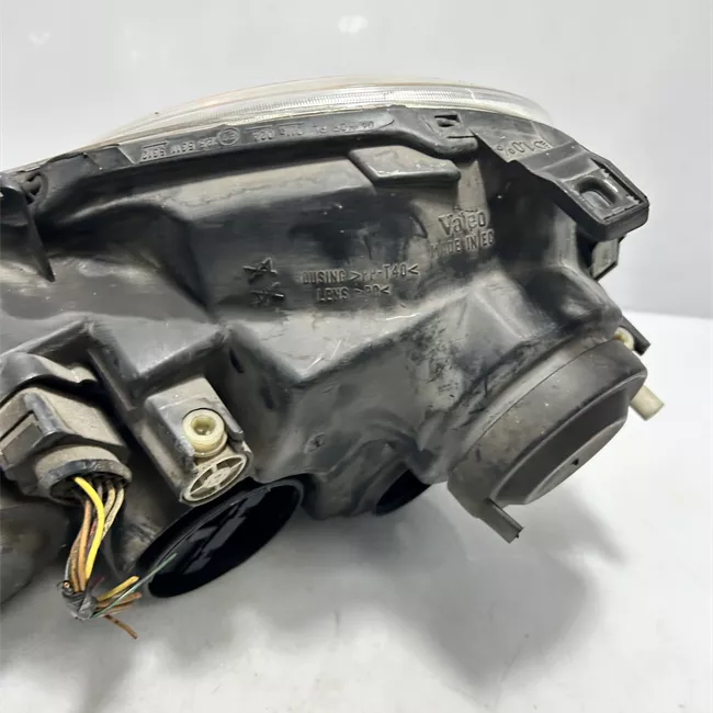 Proiettore destro AL