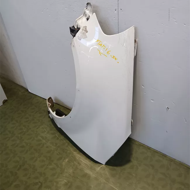 Parafango anteriore sinistro