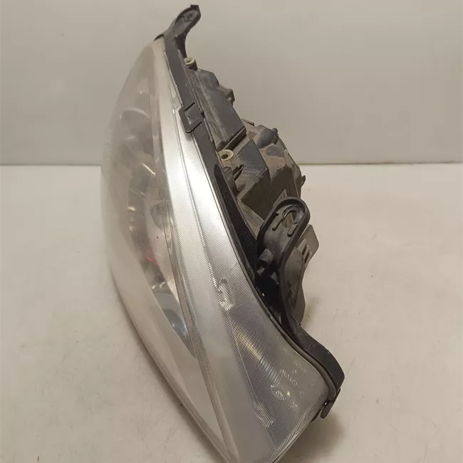 Proiettore destro t. 64000001>