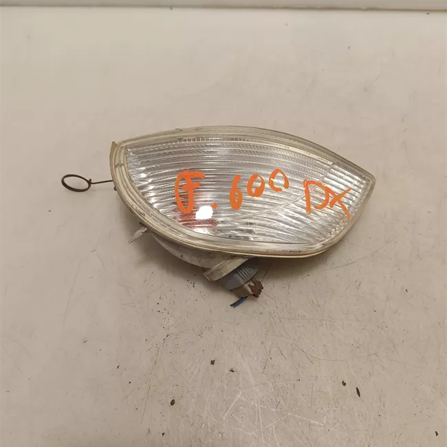 Fanalino laterale destro