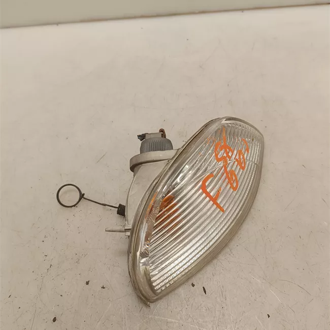 Fanalino laterale sinistro