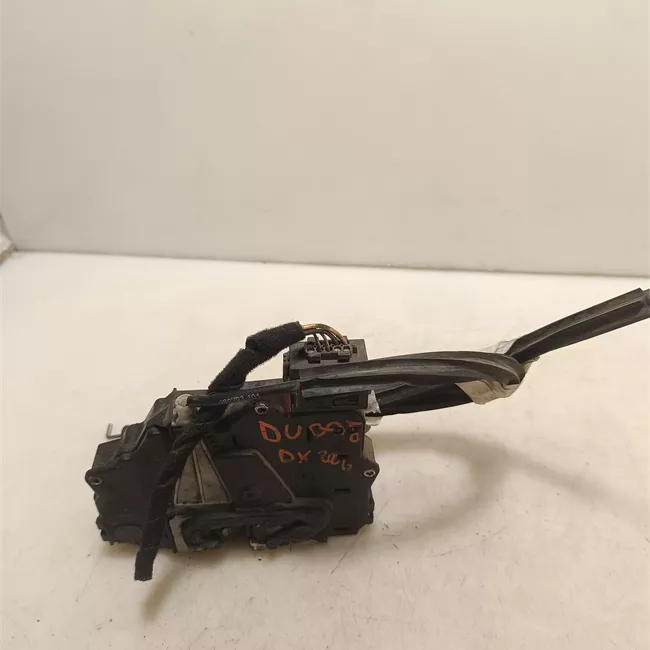 Serratura porta anteriore destra