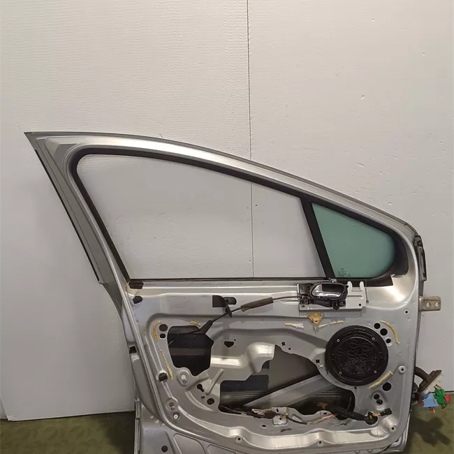 Porta anteriore sinistra