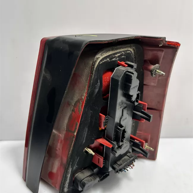 Fanale posteriore sinistro giallo/rosso