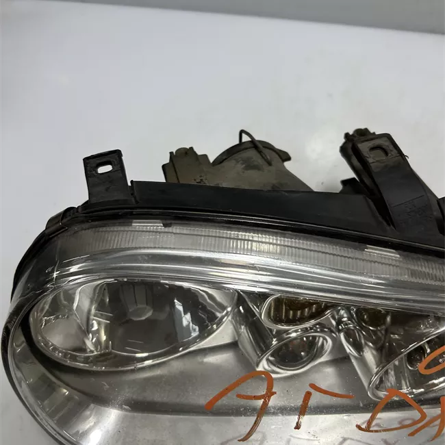 Proiettore destro Hella