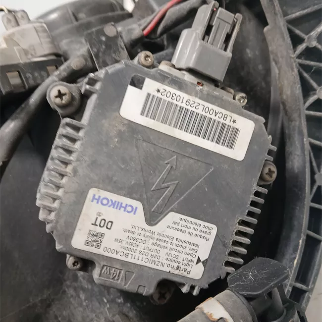 Proiettore destro Xeno