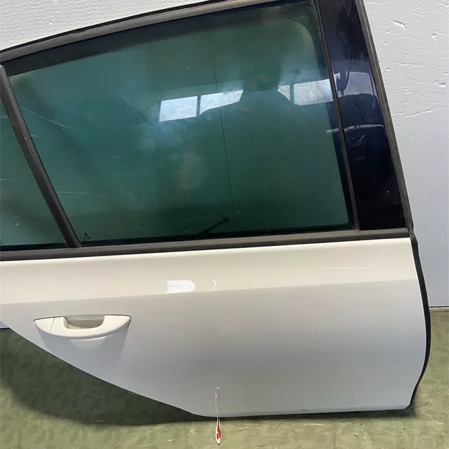 Porta posteriore destra