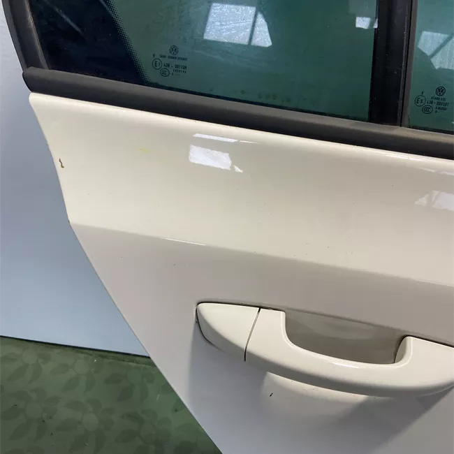 Porta posteriore destra