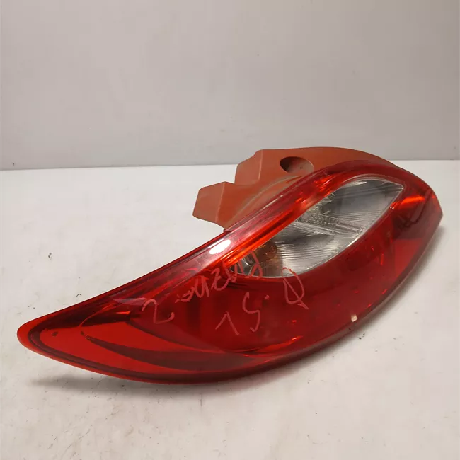 Fanale posteriore sinistro