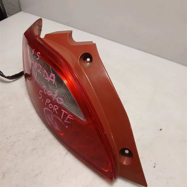 Fanale posteriore sinistro