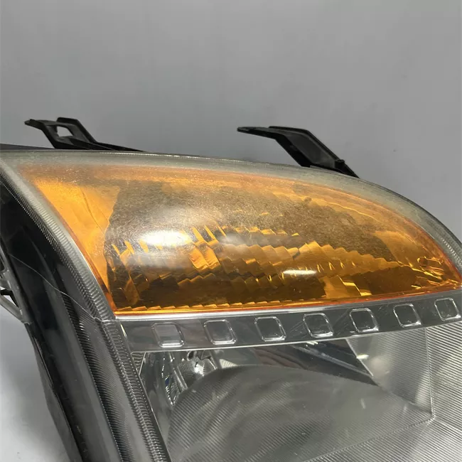 Proiettore destro Ambra