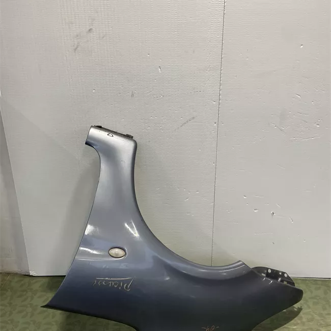 Parafango anteriore sinistro