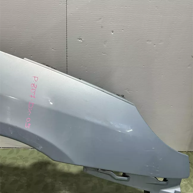 Parafango anteriore destro