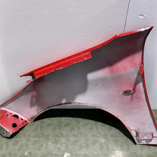 Parafango anteriore destro