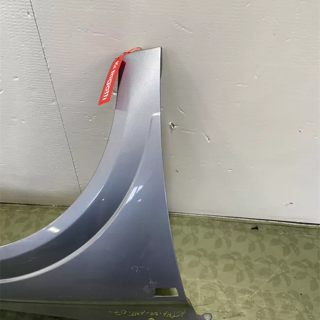 Parafango anteriore destro