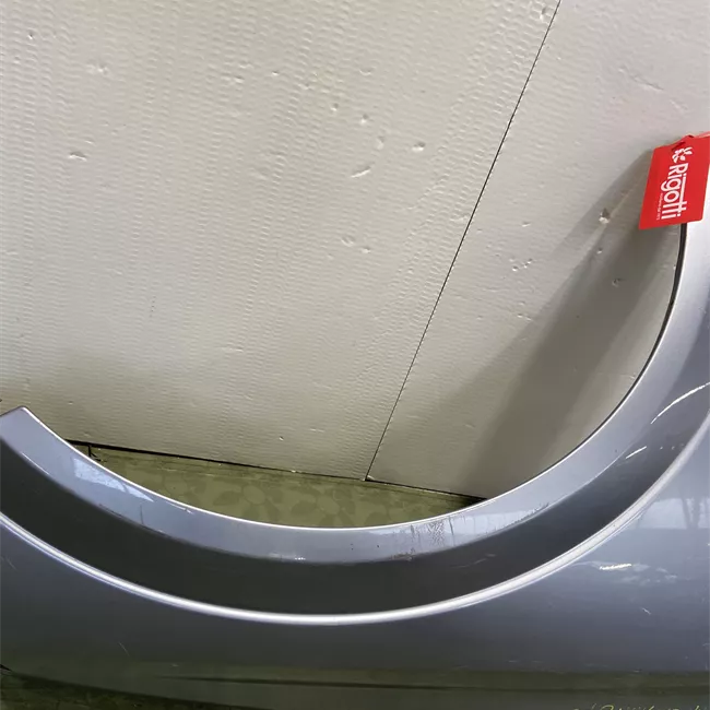 Parafango anteriore destro