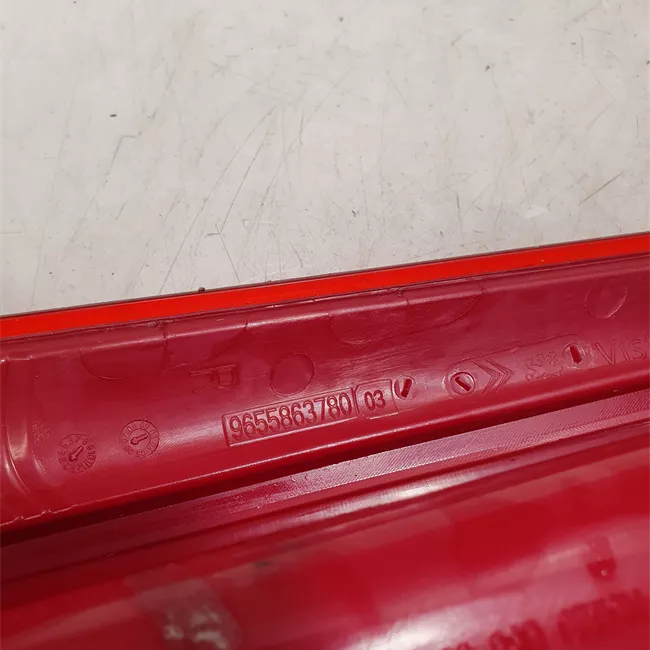 Fanale posteriore parte superiore destro