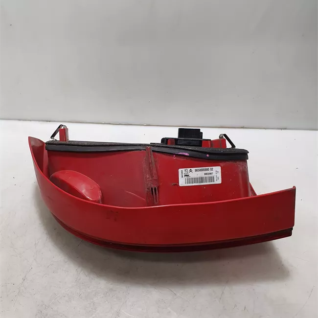 Fanale posteriore sinistro