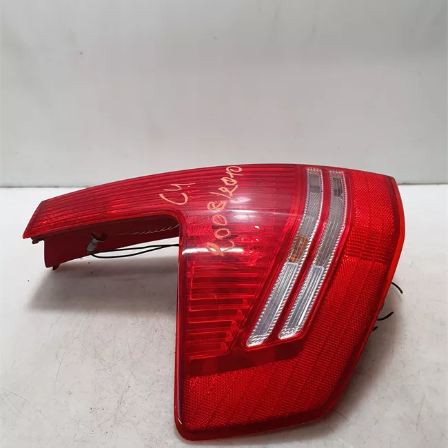 Fanale posteriore sinistro