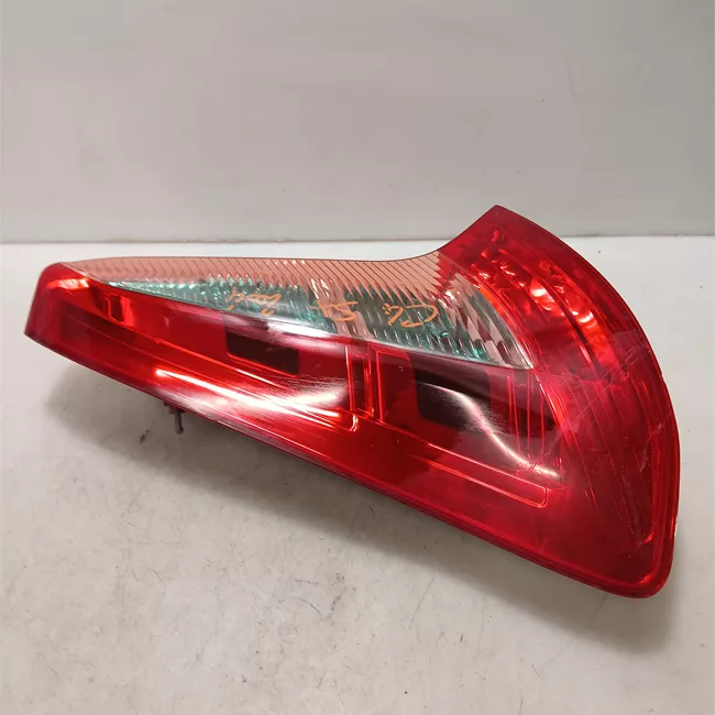 Fanale posteriore sinistro