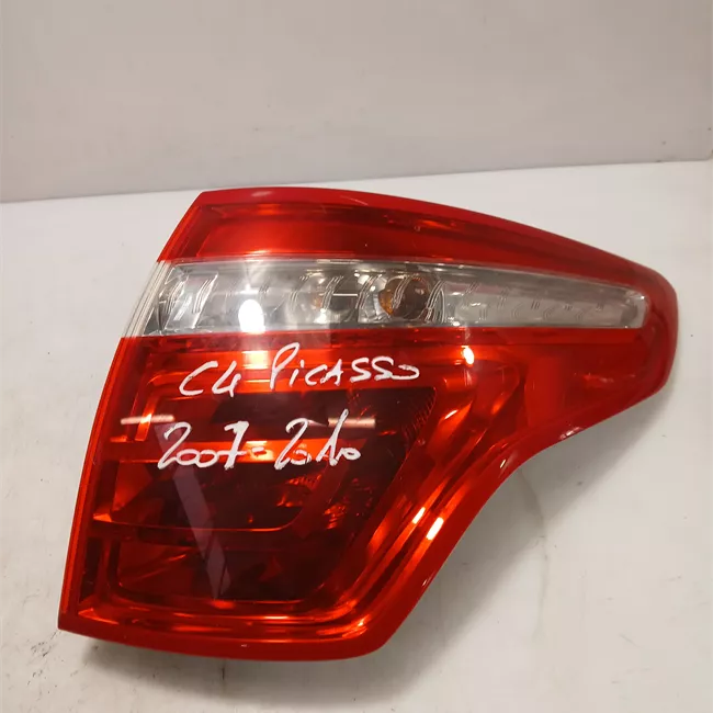 Fanale posteriore parte esterno destro