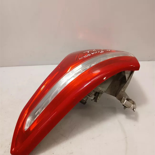 Fanale posteriore parte esterno destro