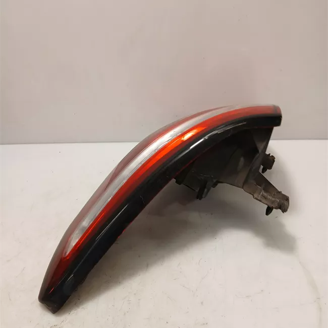 Fanale posteriore parte esterno destro