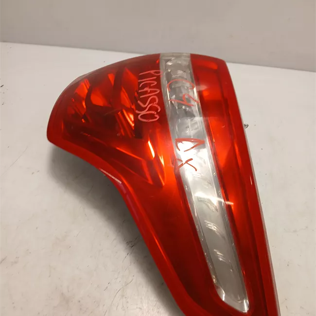 Fanale posteriore parte esterno destro