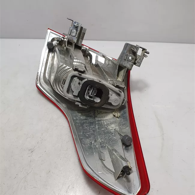 Fanale posteriore parte esterno sinistro