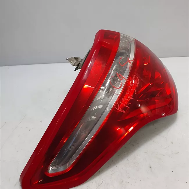 Fanale posteriore parte esterno sinistro