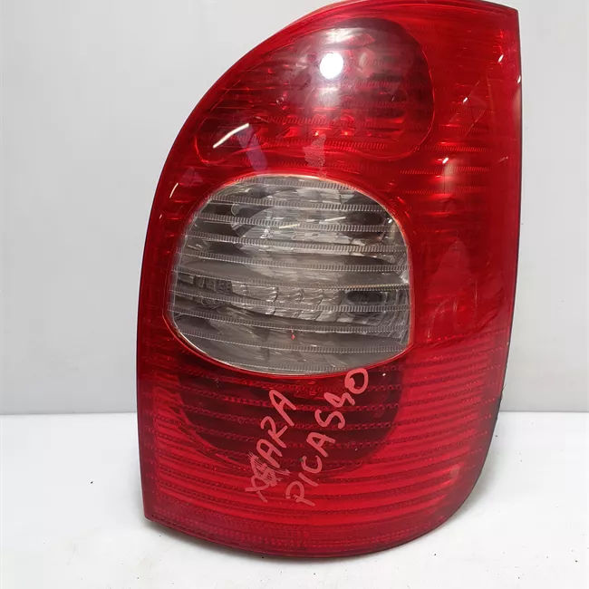 Fanale posteriore sinistro