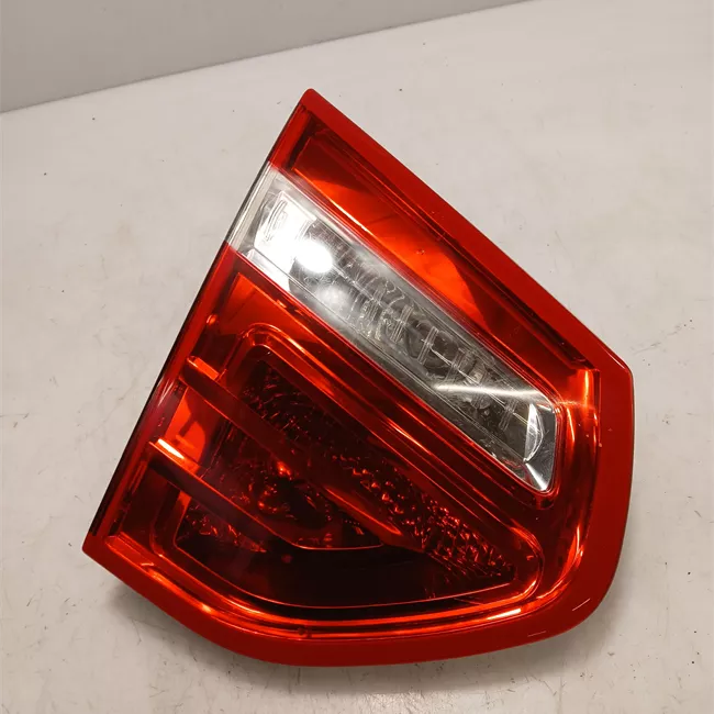 Fanale posteriore parte interno sinistro