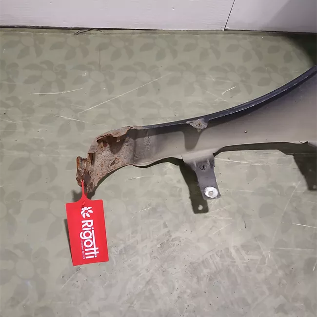 Parafango anteriore destro