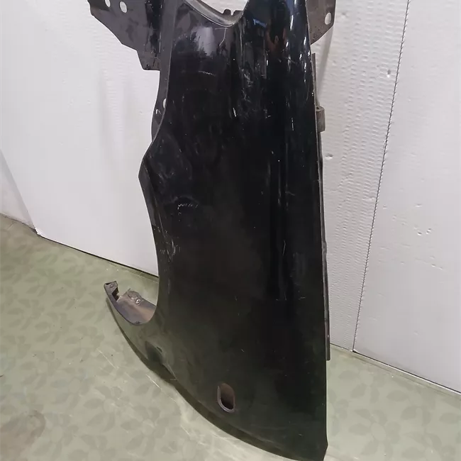 Parafango anteriore destro