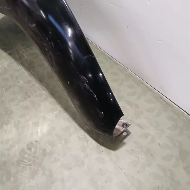 Parafango anteriore destro