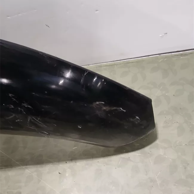 Parafango anteriore destro