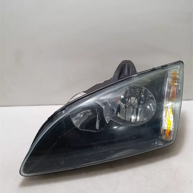 Proiettore sinistro con cornice finitura nera