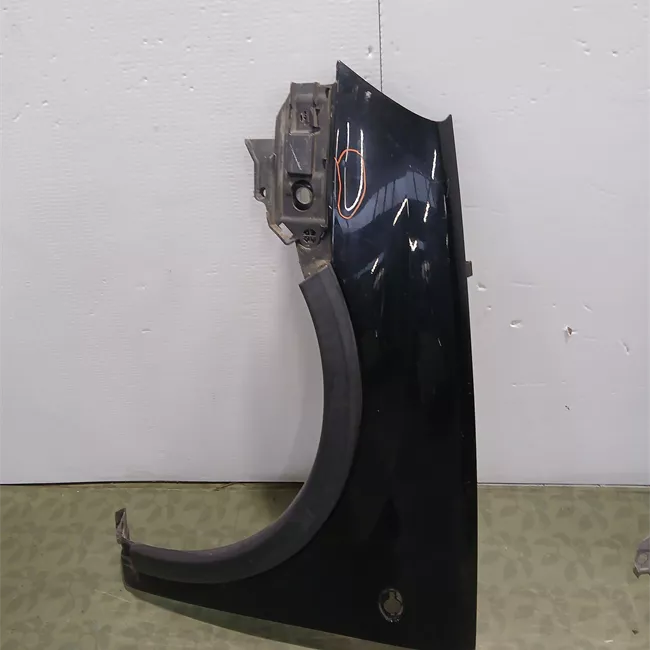 Parafango anteriore sinistro