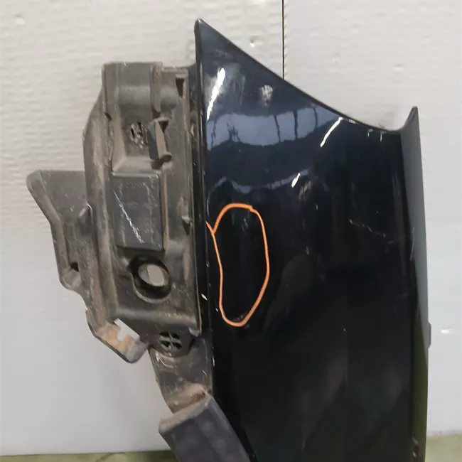 Parafango anteriore sinistro