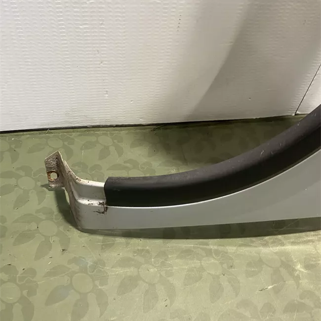 Parafango anteriore sinistro