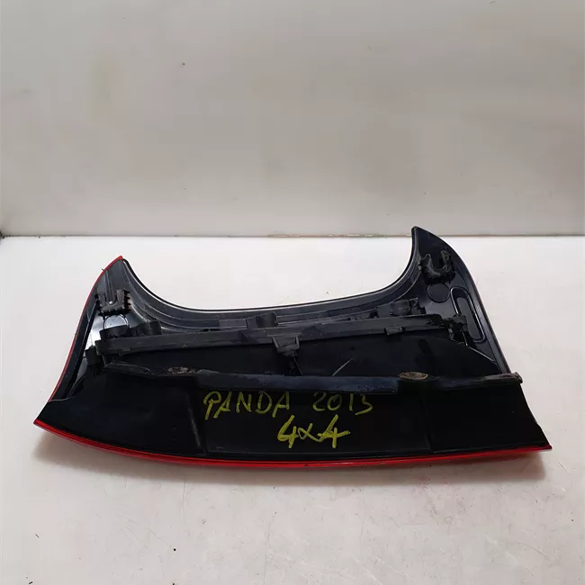 Fanale posteriore sinistro