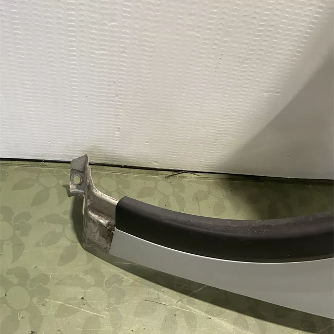 Parafango anteriore sinistro